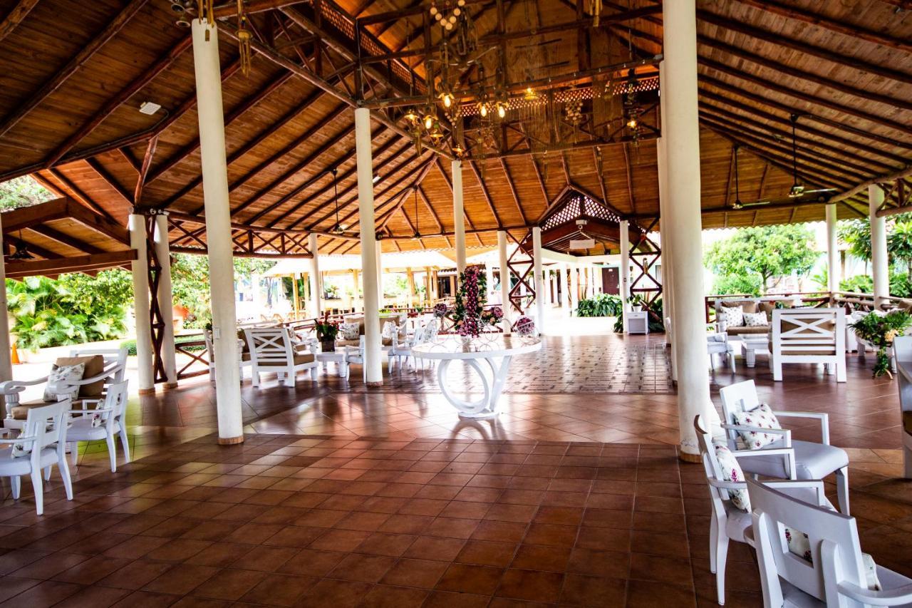 Deluxe Suites Guacamayos - Eco-Lodge & Swimming Pool Bonao Ngoại thất bức ảnh