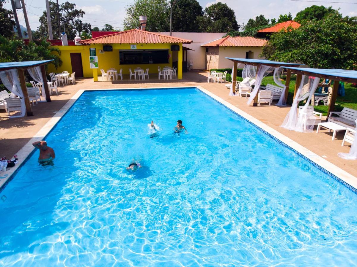 Deluxe Suites Guacamayos - Eco-Lodge & Swimming Pool Bonao Ngoại thất bức ảnh