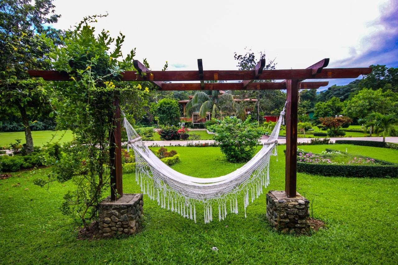 Deluxe Suites Guacamayos - Eco-Lodge & Swimming Pool Bonao Ngoại thất bức ảnh
