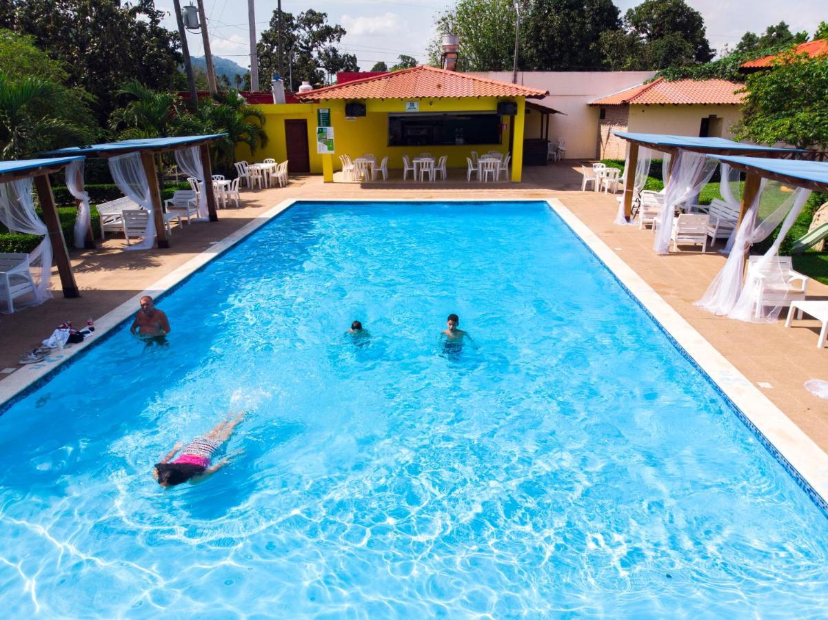 Deluxe Suites Guacamayos - Eco-Lodge & Swimming Pool Bonao Ngoại thất bức ảnh