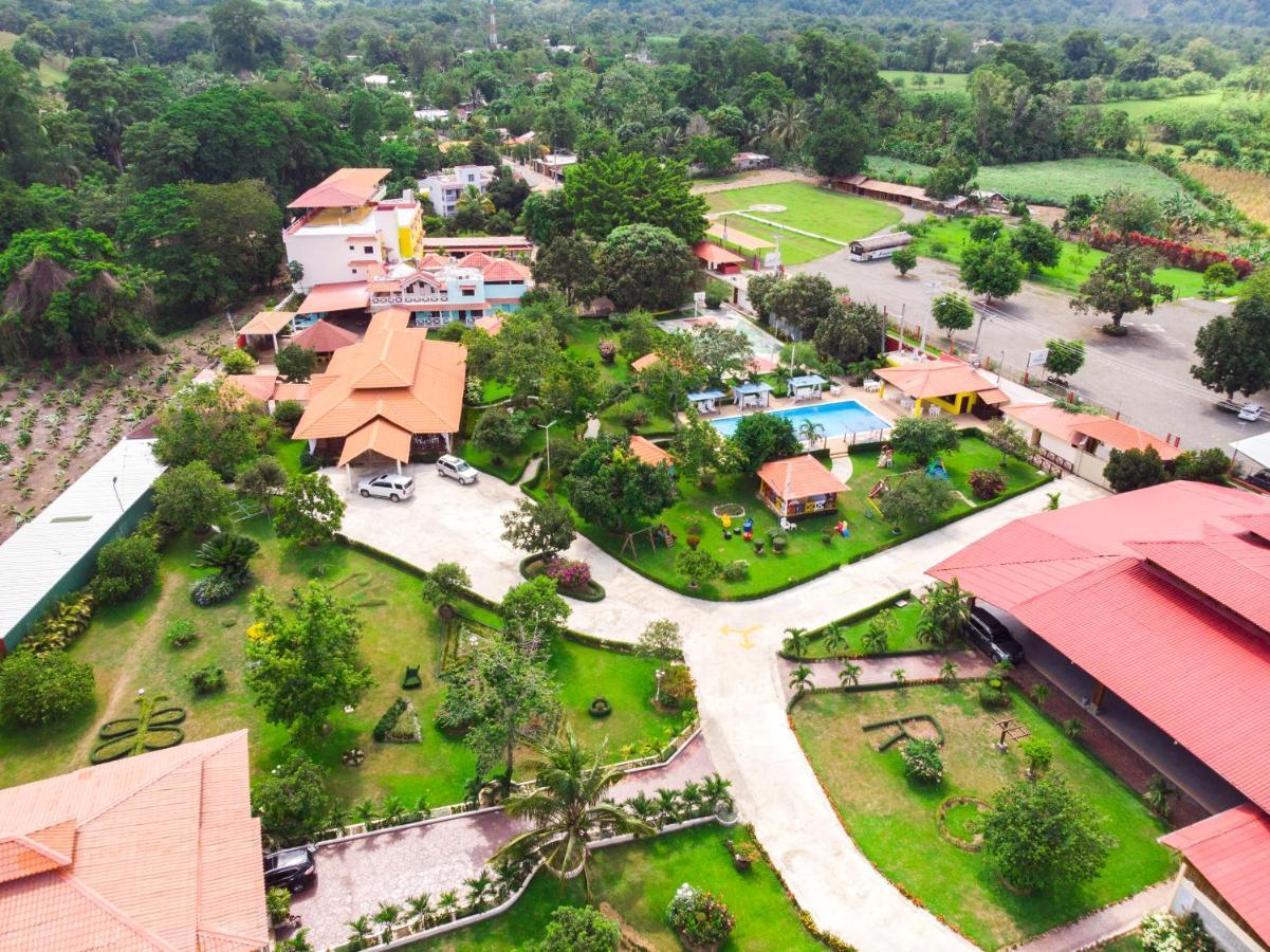 Deluxe Suites Guacamayos - Eco-Lodge & Swimming Pool Bonao Ngoại thất bức ảnh